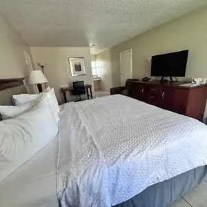 clearwater-beach-hotel.hotelstampa.org/